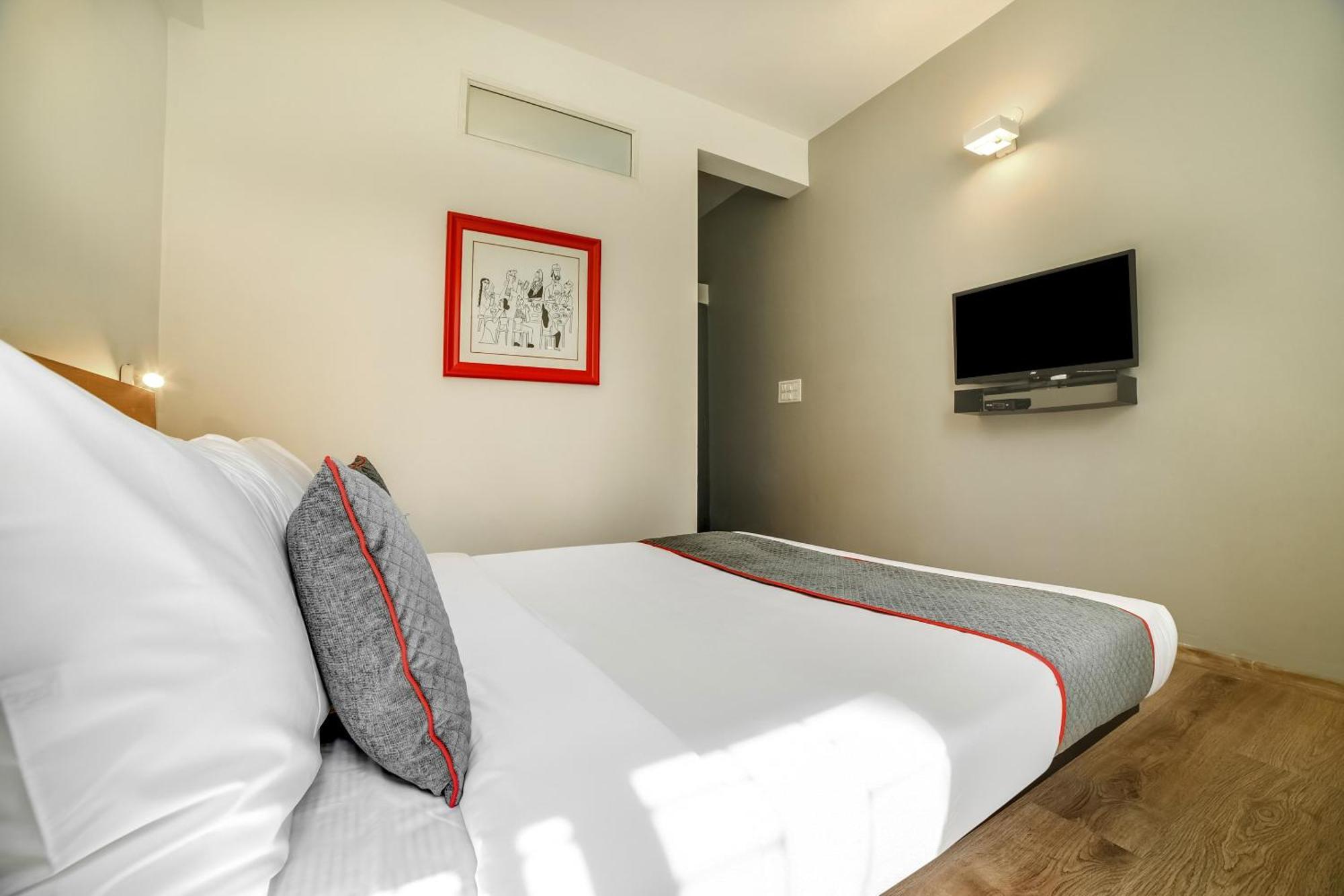 Townhouse Sarvar Hospitality Near Ascendas Park Square Mall Bangalore Eksteriør billede