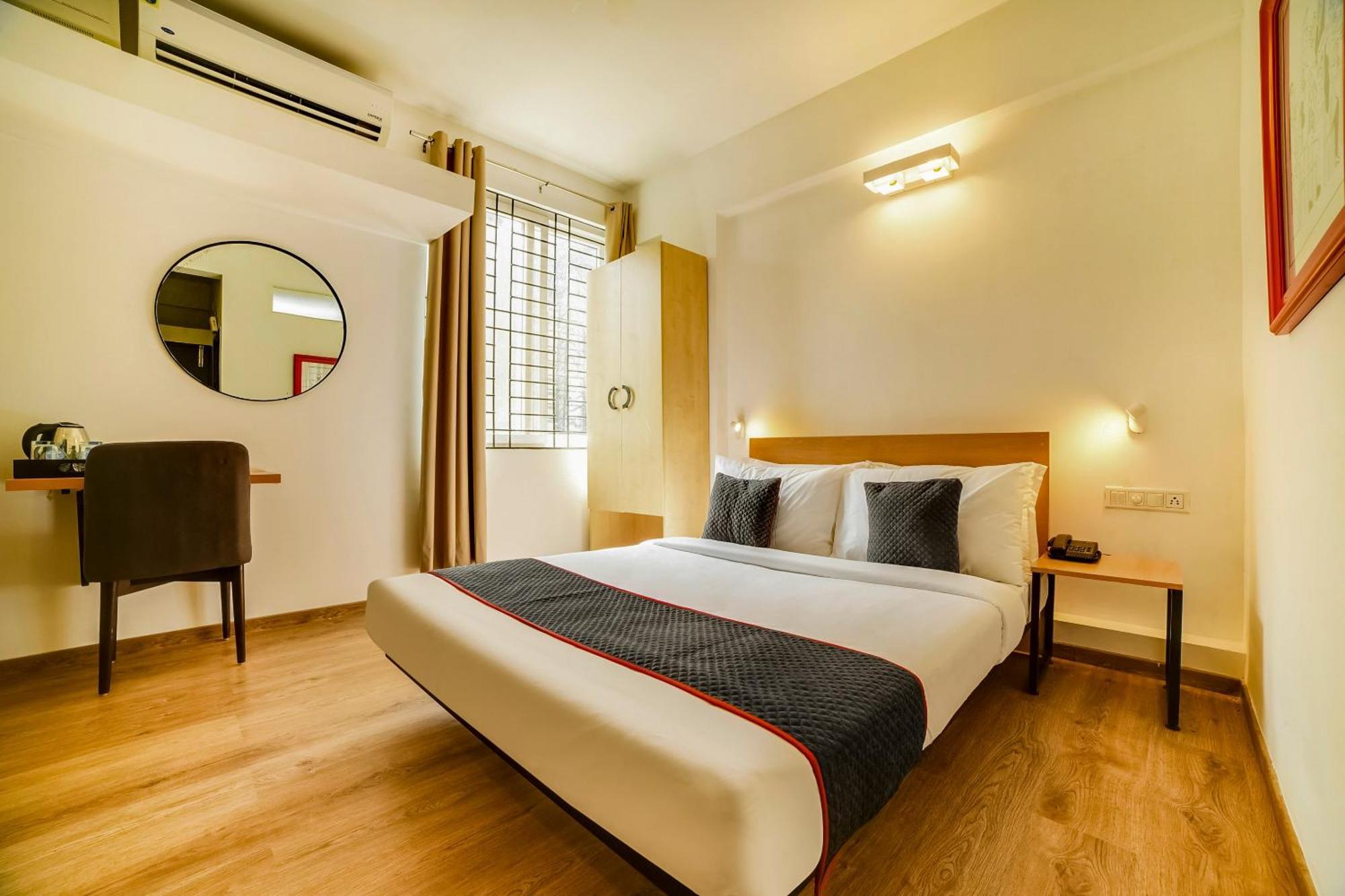 Townhouse Sarvar Hospitality Near Ascendas Park Square Mall Bangalore Eksteriør billede