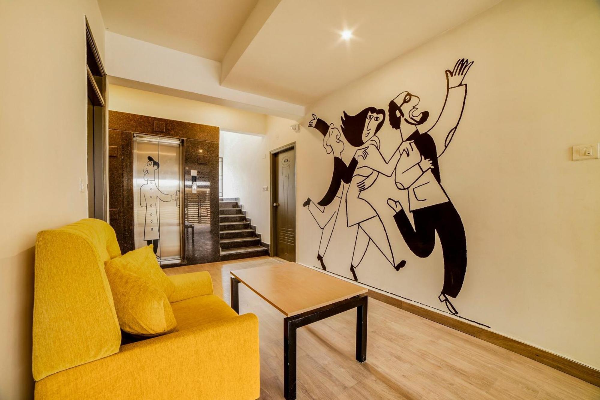 Townhouse Sarvar Hospitality Near Ascendas Park Square Mall Bangalore Eksteriør billede