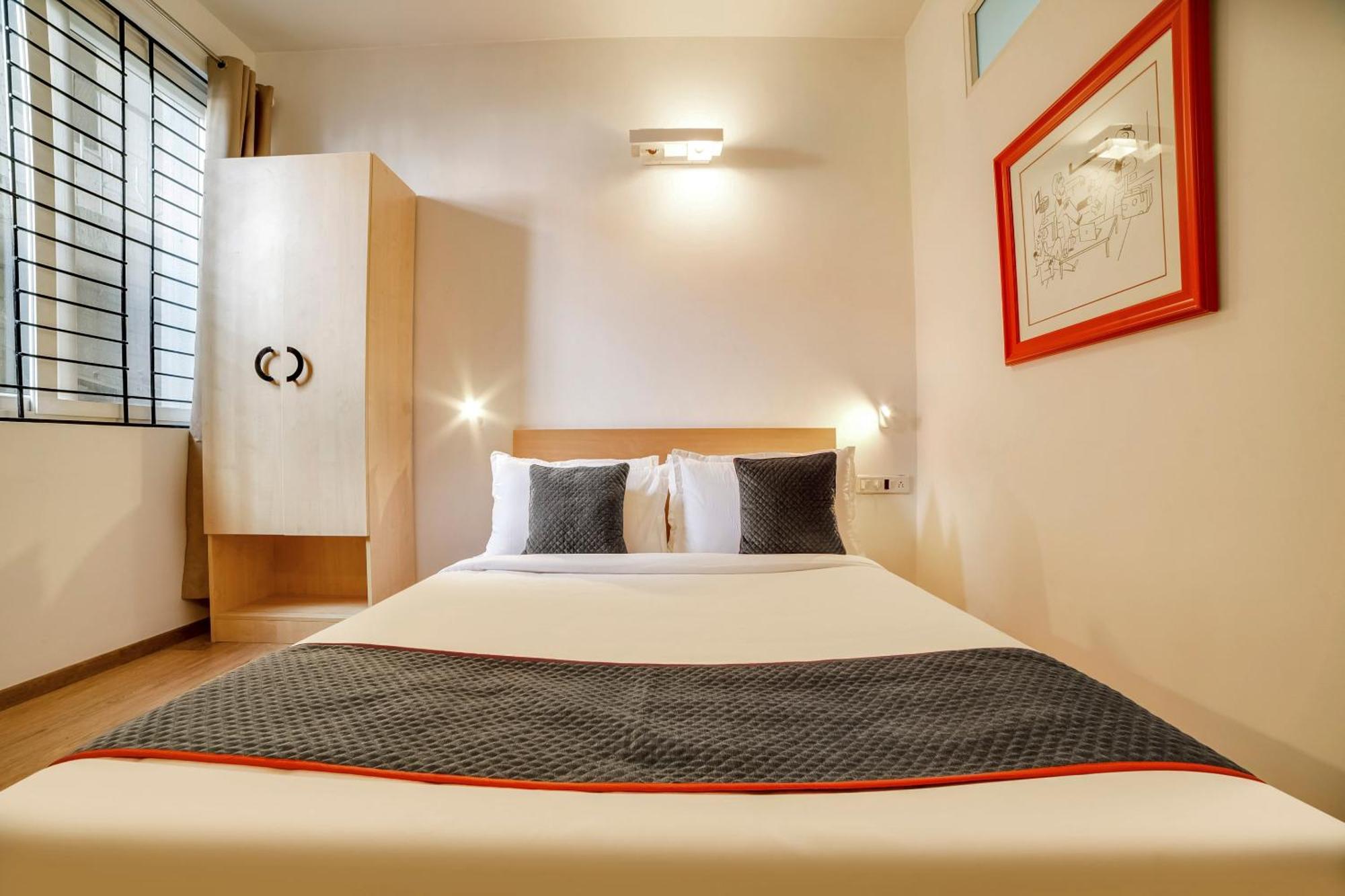 Townhouse Sarvar Hospitality Near Ascendas Park Square Mall Bangalore Eksteriør billede